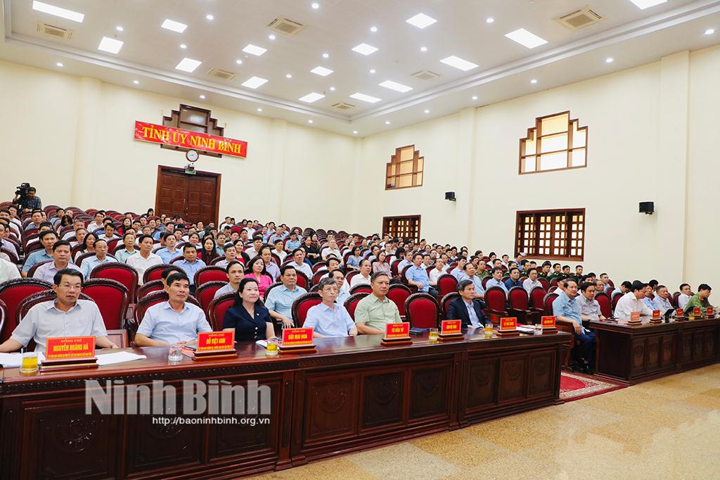 Hội nghị thông tin thời sự trong nước và thế giới; quán triệt, triển khai thực hiện Kết luận số 71 của Bộ Chính trị