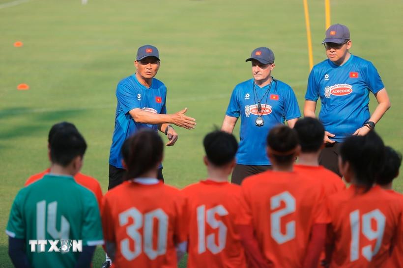 Huấn luyện viên Mai Đức Chung. (Ảnh: Minh Quyết/TTXVN)