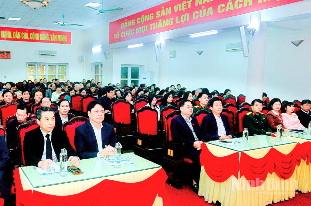 Đảng ủy phường Nam Định tổ chức hội nghị thông báo nhanh kết quả Đại hội XIV của Đảng. Ảnh: Việt Thắng