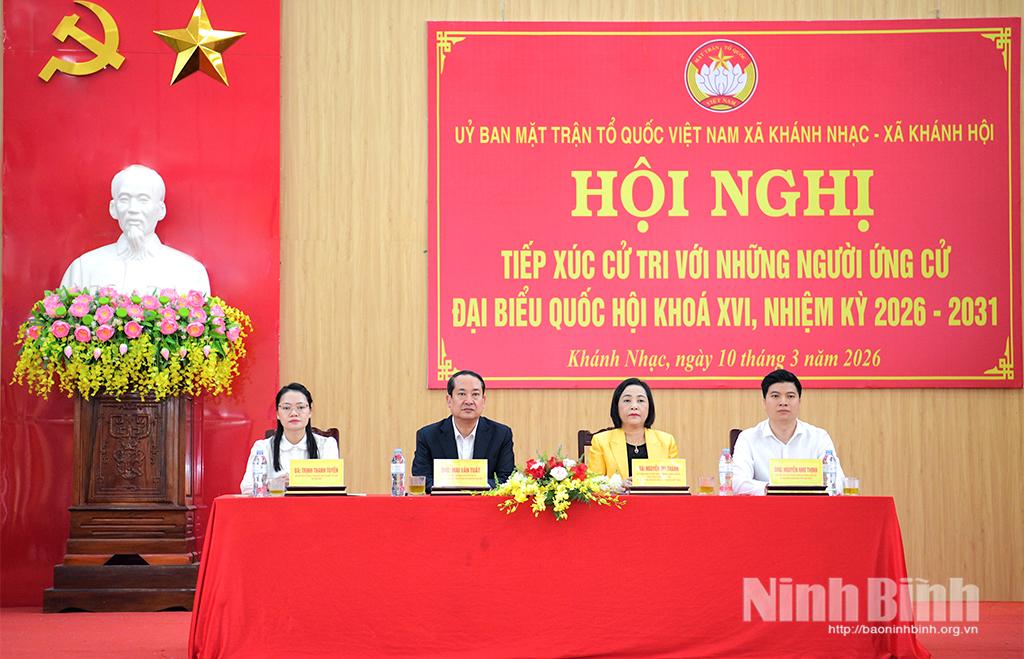 Các ứng cử viên đại biểu Quốc hội khóa XVI tại Đơn vị bầu cử số 4 tiếp xúc cử tri xã Khánh Nhạc và Khánh Hội.