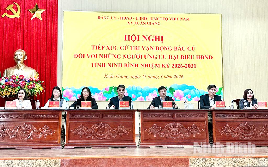 Các ứng cử viên đại biểu HĐND tỉnh khóa XVI, nhiệm kỳ 2026-2031, tại Đơn vị bầu cử số 21 tiếp xúc cử tri xã Xuân Giang.