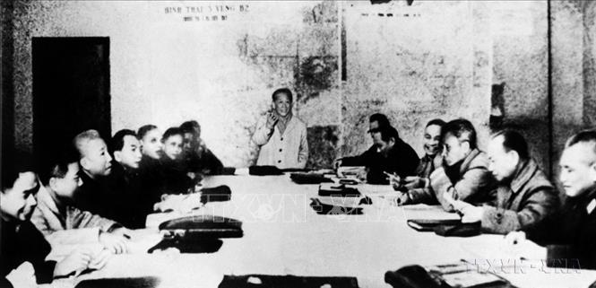 Đứng trước thời cơ chiến lược lớn với điều kiện đầy đủ về quân sự và chính trị, tháng 10/1974, Bộ Chính trị Trung ương Đảng họp thảo luận kế hoạch chiến lược giải phóng miền Nam. Ảnh: TTXVN