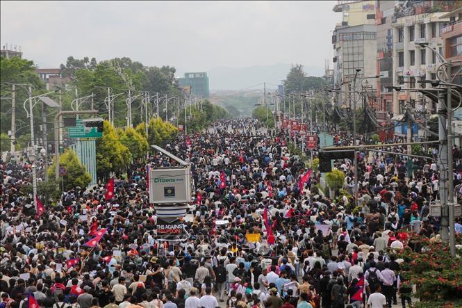 Biểu tình bạo loạn phản đối Chính phủ do giới trẻ khởi xướng tại thủ đô Kathmandu, Nepal ngày 8/9/2025. Ảnh: TTXVN