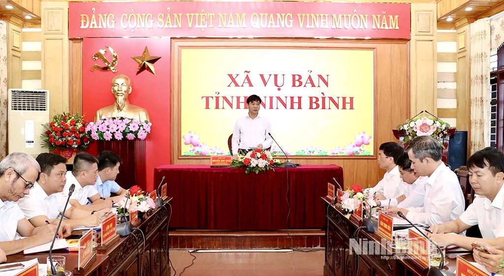 Quang cảnh buổi làm việc