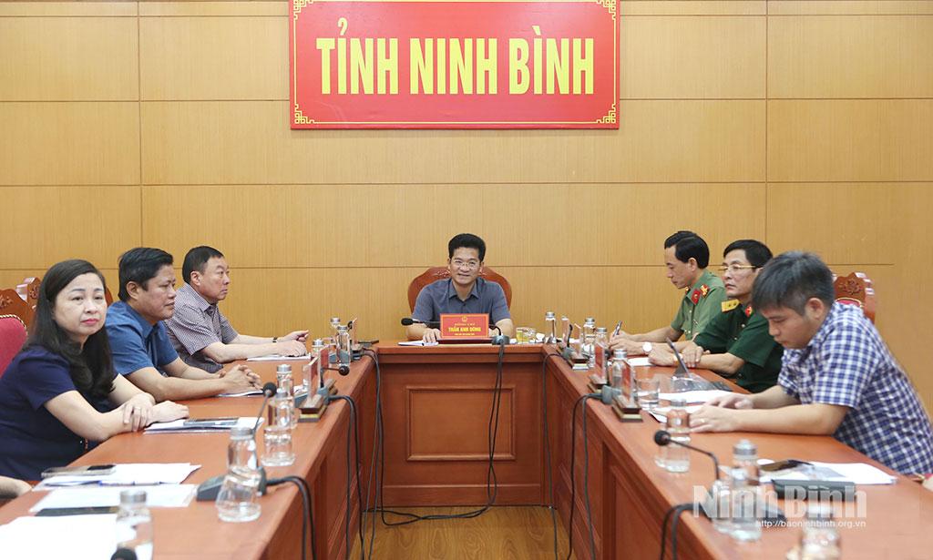 Đại biểu dự hội nghị tại điểm cầu Ninh Bình.