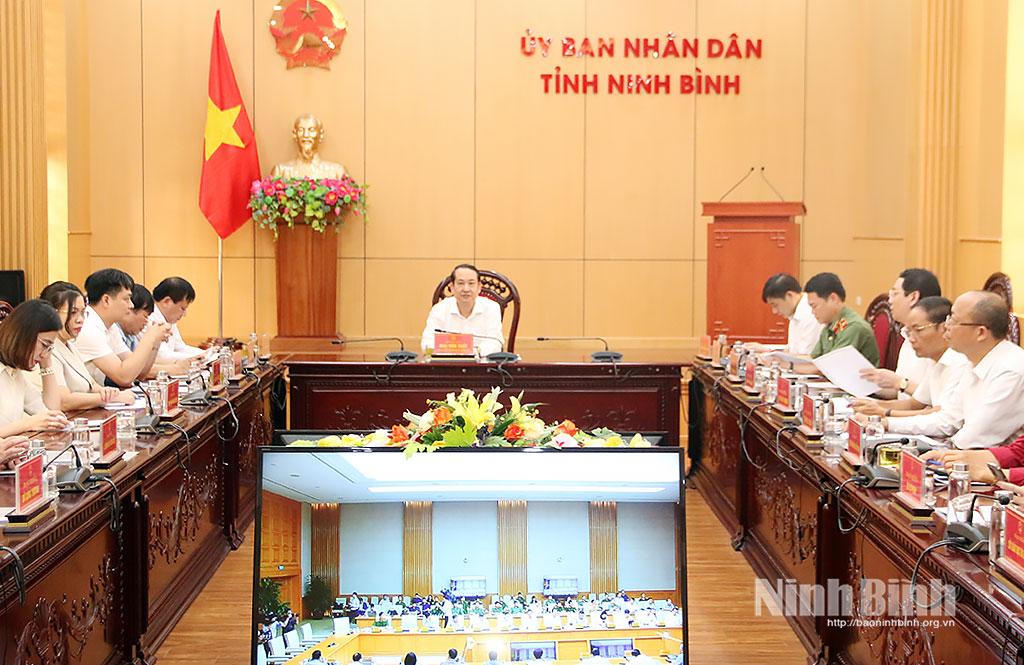 Các đại biểu dự tại điểm cầu tỉnh Ninh Bình.