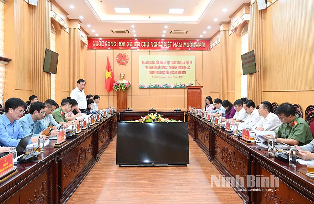 Quang cảnh buổi làm việc của đoàn công tác Ban Chỉ đạo Trung ương.