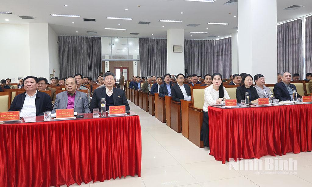 Các đại biểu dự hội nghị.