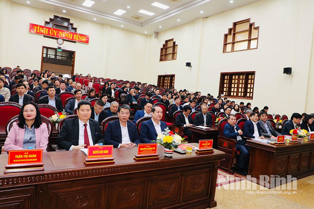 Các đại biểu dự hội nghị.