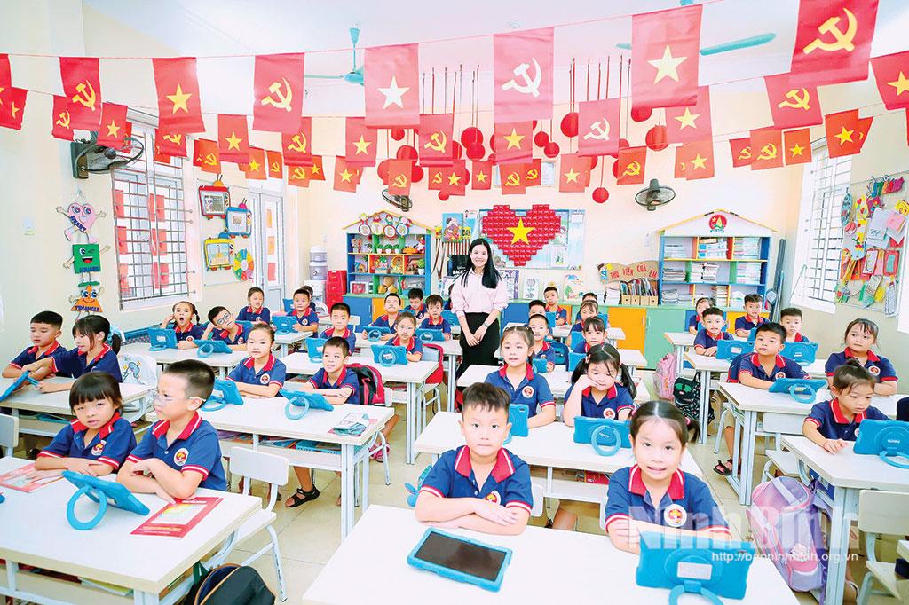 Lớp học thông minh ở Trường Tiểu học Trần Nhân Tông, phường Đông A.