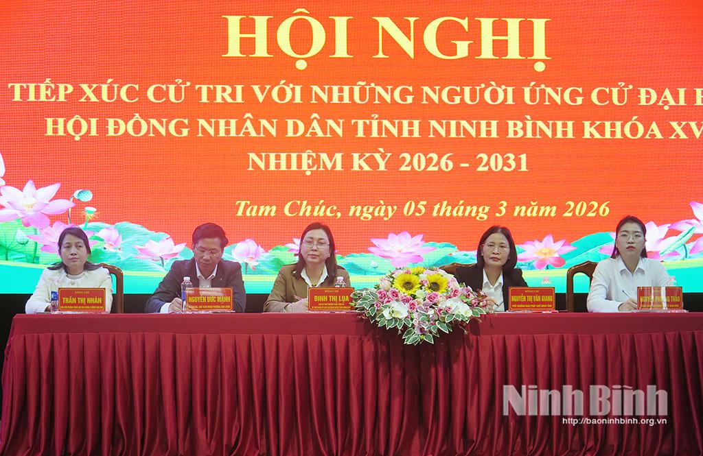 Các ứng cử viên đại biểu HĐND tỉnh nhiệm kỳ 2026 - 2031 tiếp xúc cử tri phường Tam Chúc.
