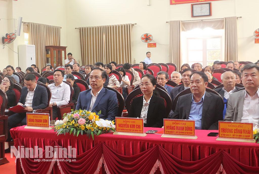 Các đại biểu dự hội nghị tiếp xúc cử tri tại xã Bình Mỹ. Ảnh: Tiến Đoàn