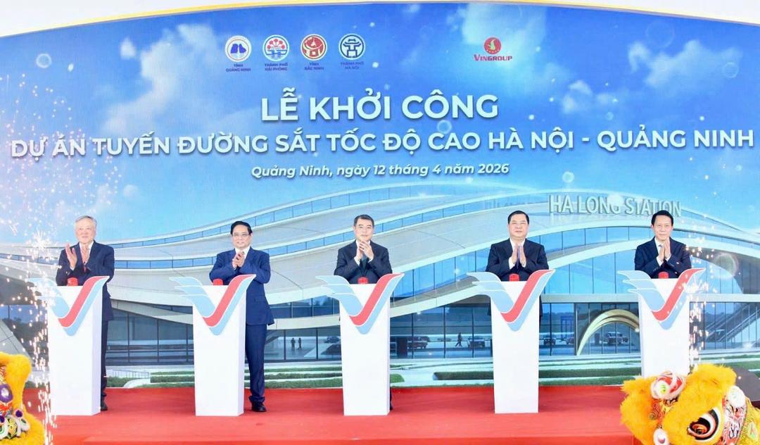 Thủ tướng Lê Minh Hưng và các đại biểu thực hiện nghi thức khởi công tuyến đường sắt tốc độ cao Hà Nội-Quảng Ninh. Ảnh: VGP/Nhật Bắc