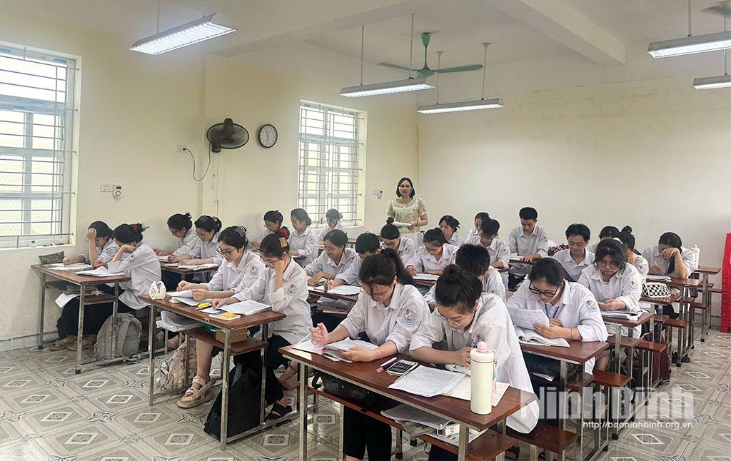 Học sinh Trường THPT Hoàng Văn Thụ đang bước vào đợt cao điểm ôn thi tốt nghiệp THPT năm 2026.