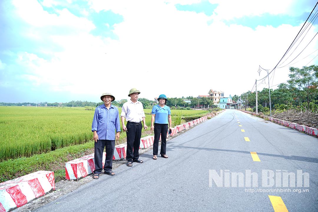 Nhờ "dân vận khéo", Tổ dân phố An Mông 1, phường Tiên Sơn đã tạo được sự đồng thuận, ủng hộ của nhân dân trong phong trào hiến đất làm đường giao thông nông thôn và GPMB các dự án hạ tầng giao thông, đô thị trên địa bàn phường.
