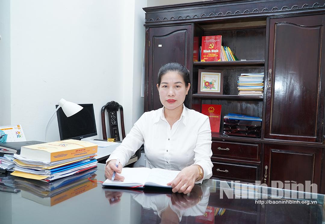 Đồng chí Trần Thị Thoa, Phó Chủ tịch Ủy ban Mặt trận Tổ quốc Việt Nam tỉnh Ninh Bình. (Ảnh: Hoa Hiên)