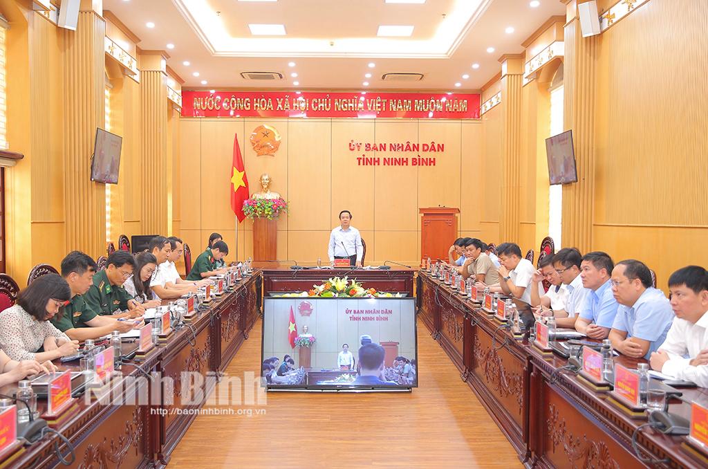 Các đại biểu dự hội nghị tại điểm cầu Ninh Bình.