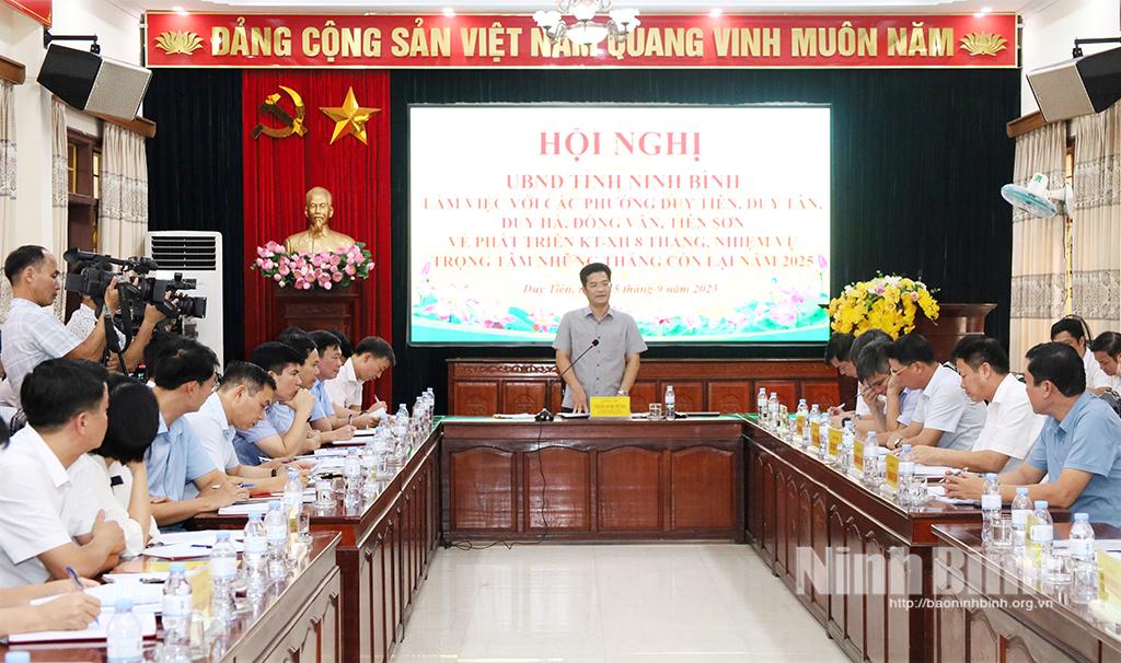 Đồng chí Trần Anh Dũng, Ủy viên Ban Thường vụ Tỉnh ủy, Phó Chủ tịch UBND tỉnh chủ trì hội nghị.