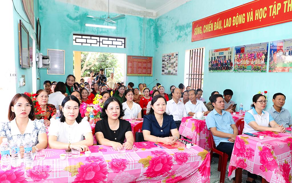 Các đại biểu dự lễ phát động.