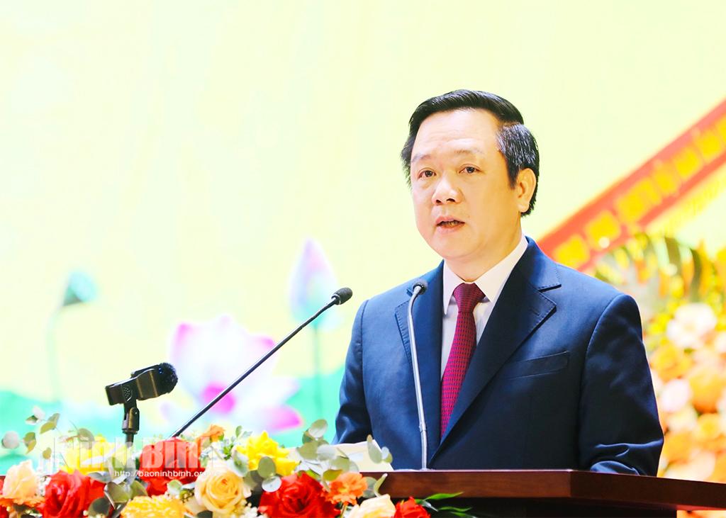 Đồng chí Phạm Quang Ngọc, Phó Bí thư Tỉnh ủy, Chủ tịch UBND tỉnh, Chủ tịch Hội đồng Thi đua - Khen thưởng tỉnh trình bày diễn văn khai mạc Đại hội.