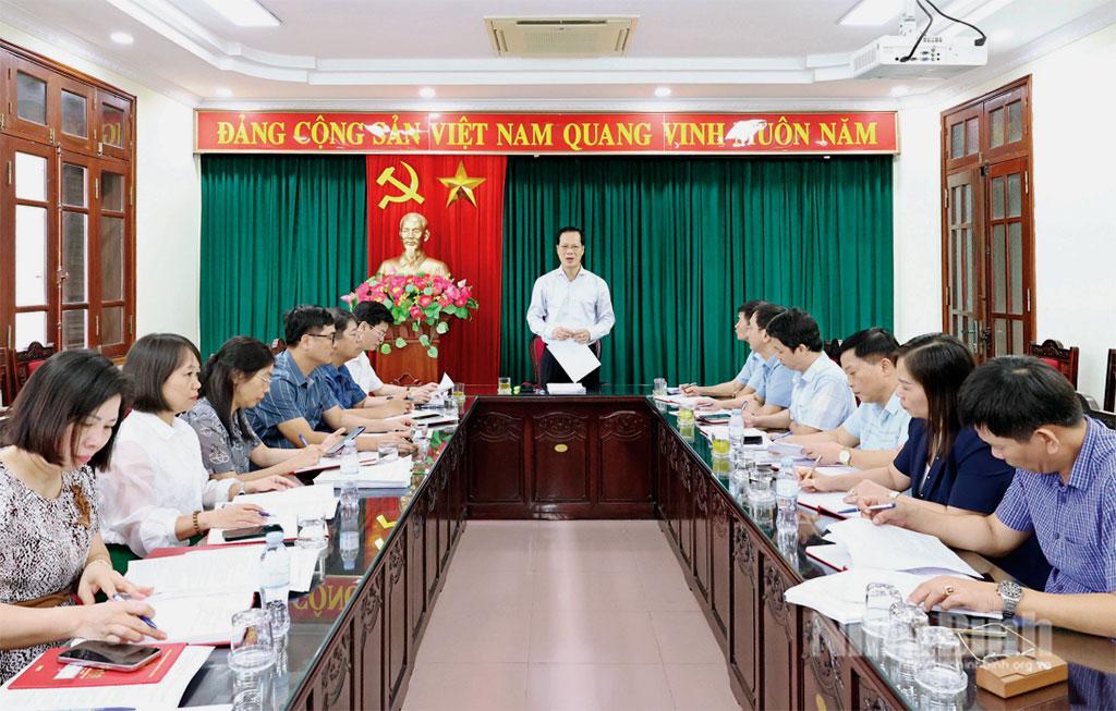 Đồng chí Nguyễn Anh Tuấn, Ủy viên Ban Thường vụ Tỉnh ủy, Chủ nhiệm Ủy ban Kiểm tra Tỉnh ủy chủ trì Hội nghị triển khai nhiệm vụ kiểm tra, giám sát và kỷ luật của Đảng thời gian tới. Ảnh: Xuân Thu