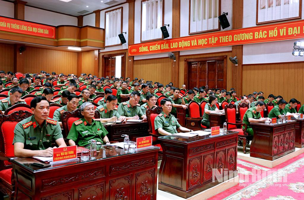 Các đại biểu dự hội nghị.