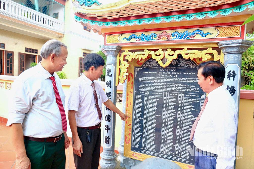 Dòng họ Đỗ Đại tộc Thanh Quang (xã Hải Hưng) luôn quan tâm thực hiện khuyến học, khuyến tài, xây dựng dòng họ học tập, góp phần lan tỏa sâu rộng phong trào học tập suốt đời trong gia đình, dòng họ.