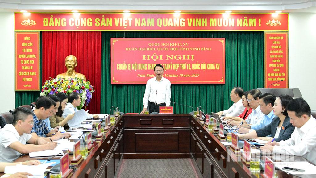 Quang cảnh hội nghị.