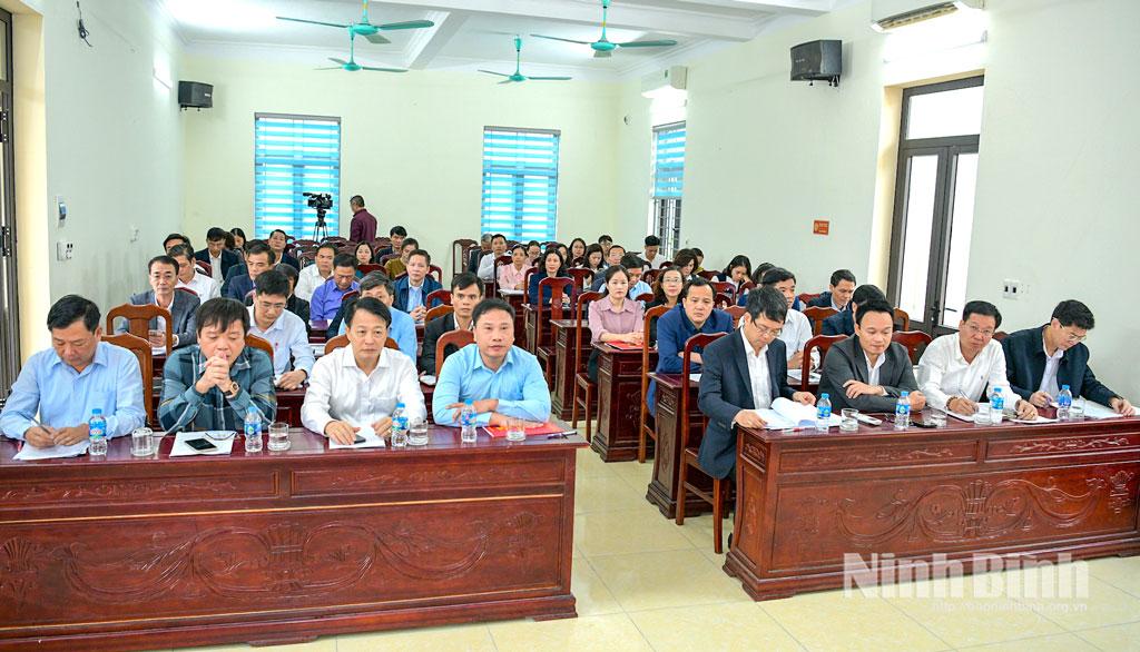 Các đại biểu dự hội nghị.