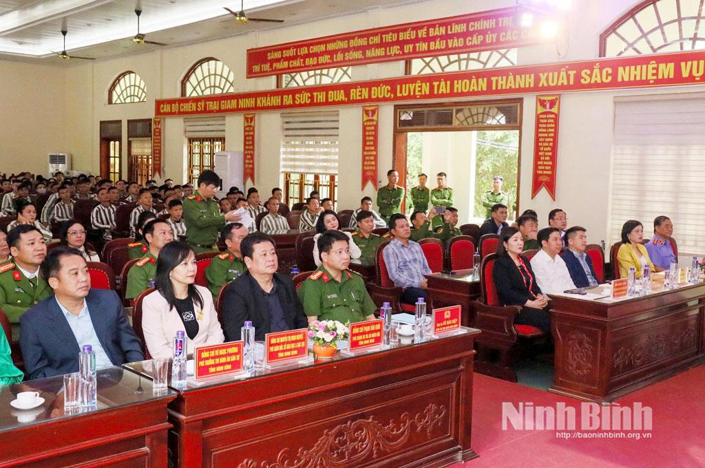 Các đại biểu dự hội nghị.