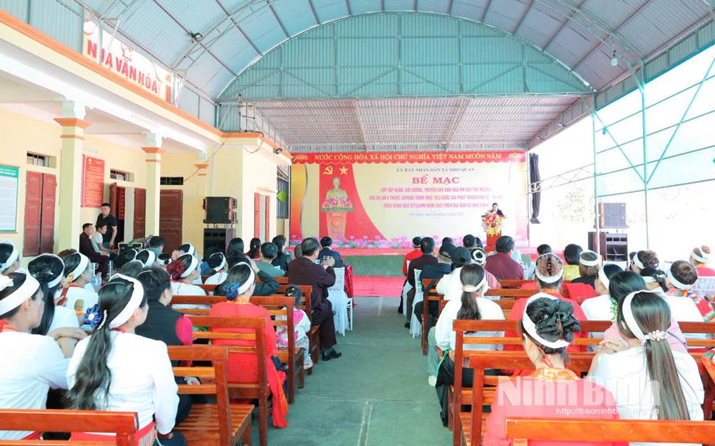 Quang cảnh lễ bế mạc.