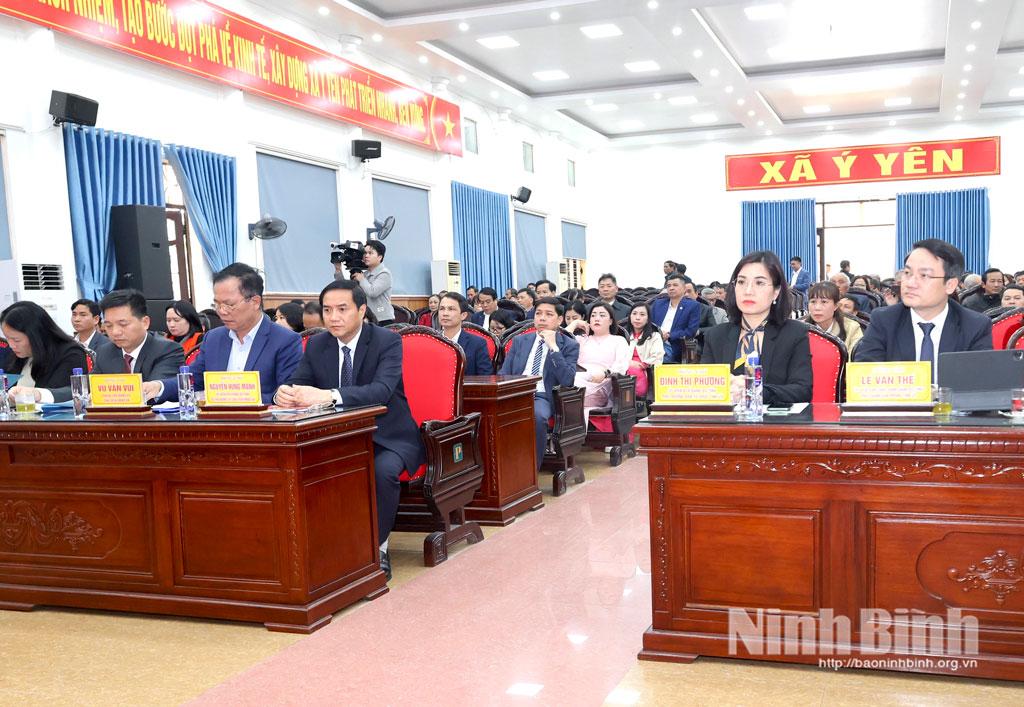 Các đại biểu dự hội nghị.