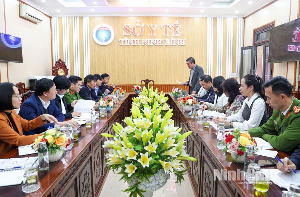 Quang cảnh buổi làm việc.