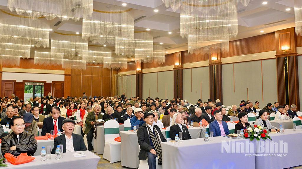 Các đại biểu dự hội nghị.