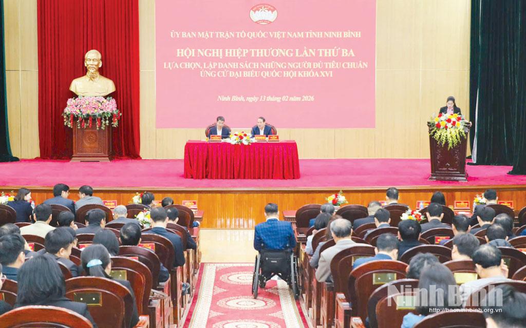 Quang cảnh Hội nghị hiệp thương lần thứ ba lựa chọn, lập danh sách những người đủ tiêu chuẩn ứng cử đại biểu Quốc hội khóa XVI. Ảnh: Đức Lam