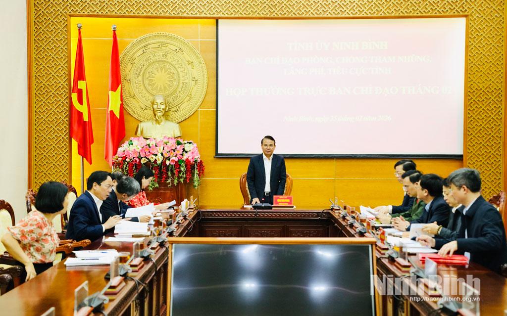 Quang cảnh cuộc họp.