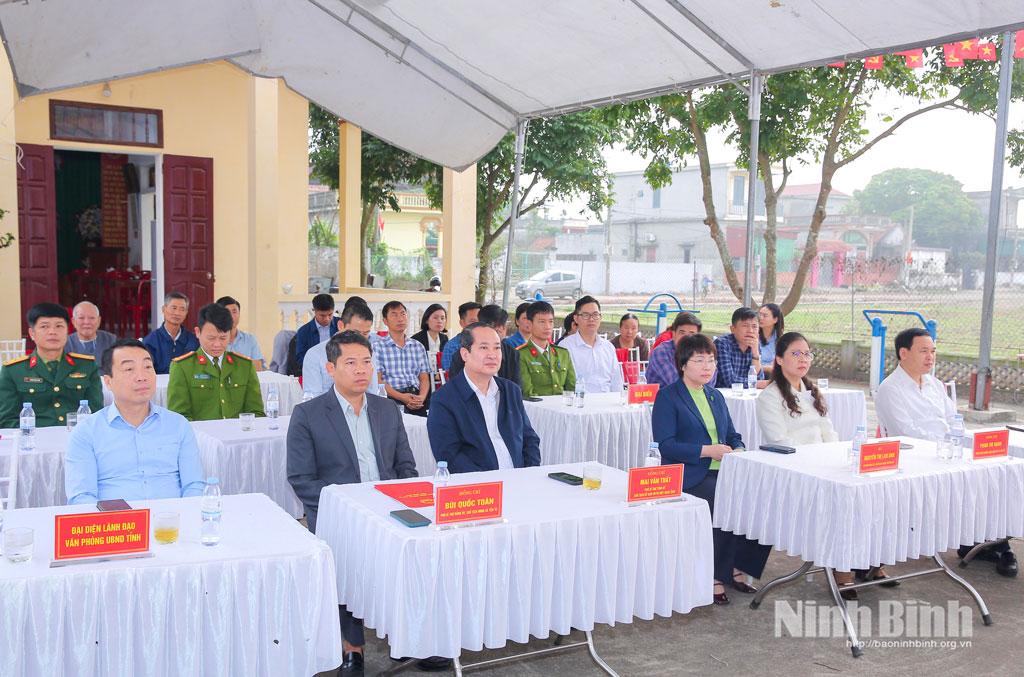 Các đại biểu tham dự chương trình.