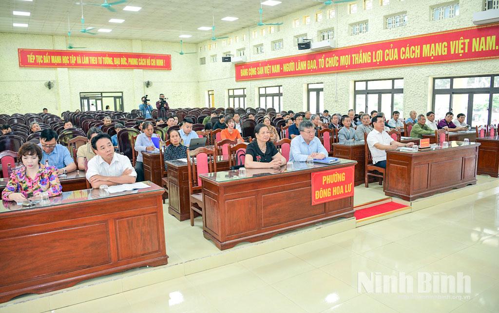 Các đại biểu dự hội nghị.