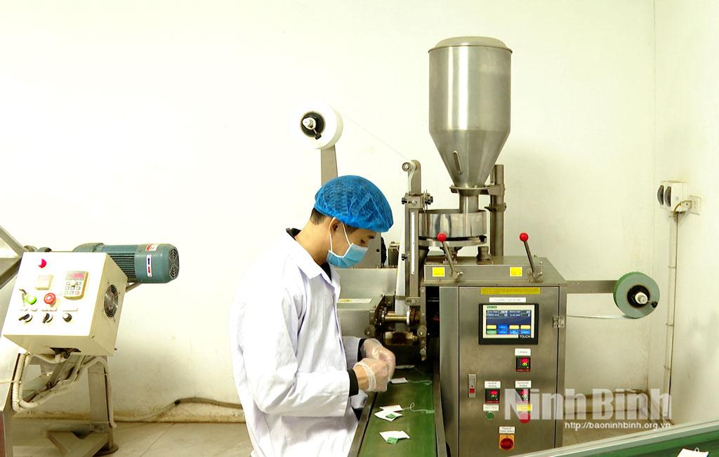 HTX nông nghiệp đầu tư máy móc, trang thiết bị hiện đại vào quy trình sản xuất.