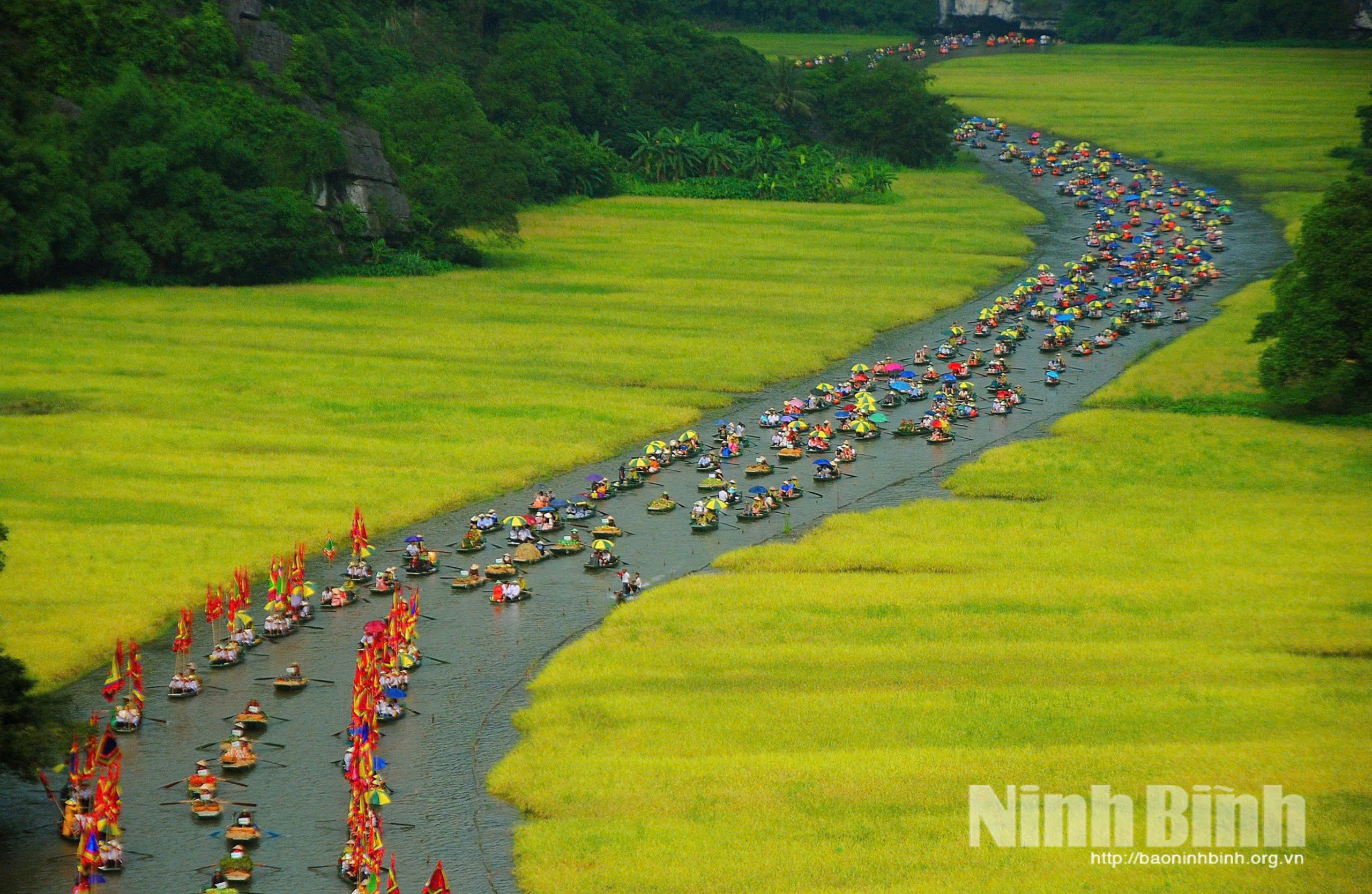 Khu du lịch Tam Cốc - Bích Động nơi tổ chức nhiều hoạt động trong Tuần Du lịch Ninh Bình. Ảnh: Anh Tuấn (chụp trong Tuần Du lịch Ninh Bình năm 2025)