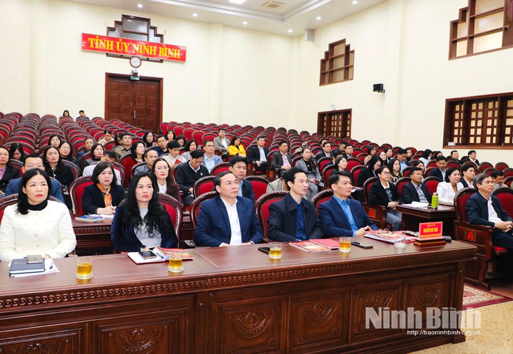 Các đại biểu dự hội nghị tại điểm cầu tỉnh Ninh Bình.