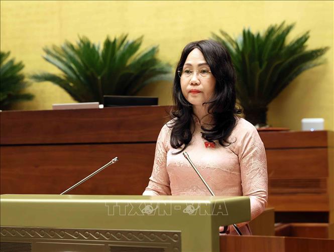 Bộ trưởng Bộ Văn hóa, Thể thao và Du lịch Lâm Thị Phương Thanh trình bày Tờ trình về dự thảo Nghị quyết của Quốc hội về một số cơ chế, chính sách đột phá phát triển văn hoá Việt Nam. Ảnh: An Đăng/TTXVN