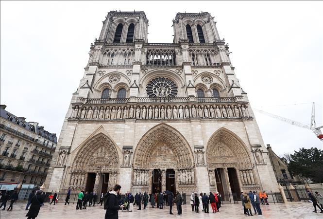 Nhà thờ Đức Bà tại thủ đô Paris, Pháp. Ảnh: THX/TTXVN
