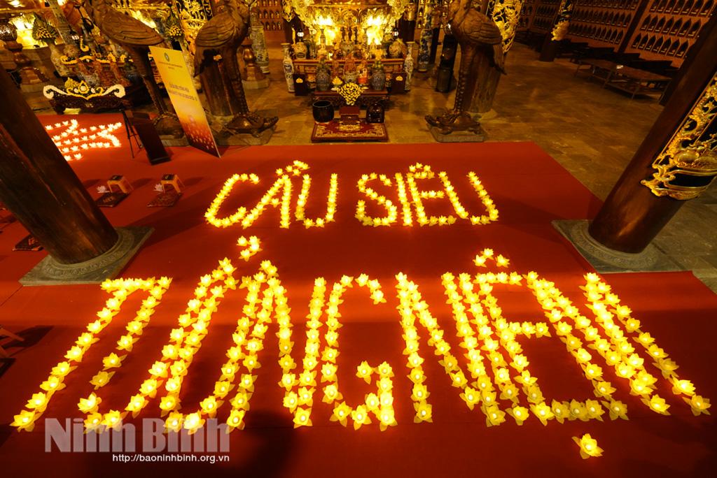 Phật giáo Ninh Bình tổ chức Lễ cầu siêu, thắp nến tưởng niệm đồng bào tử vong do dịch COVID-19