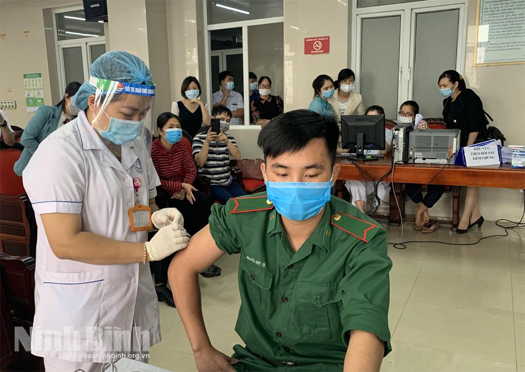 Đã có trên 6.000 người được tiêm vắc xin phòng Covid-19