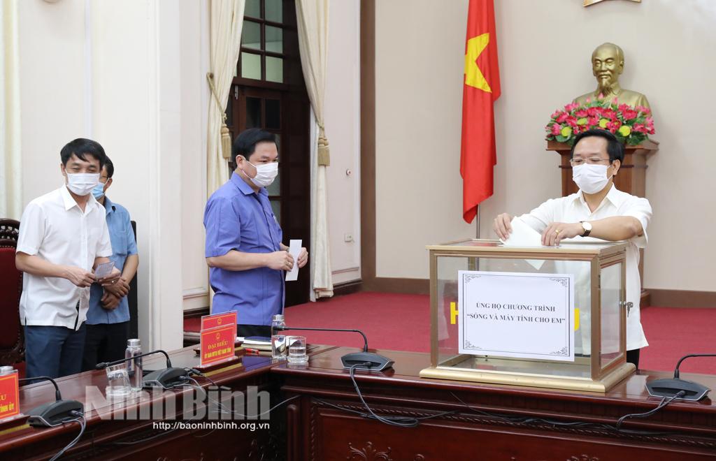 Lễ phát động trực tuyến toàn quốc chương trình "Sóng và máy tính cho em"