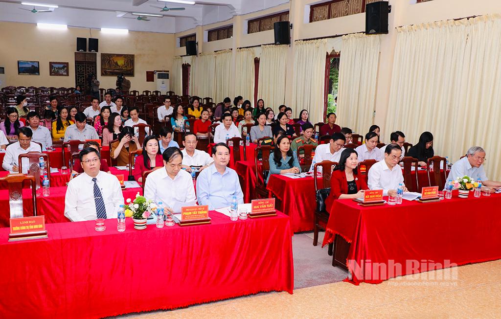 Hội thảo khoa học xây dựng, chỉnh đốn Đảng và hệ thống chính trị