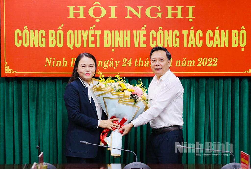 Thường trực HĐND tỉnh công bố quyết định về công tác cán bộ