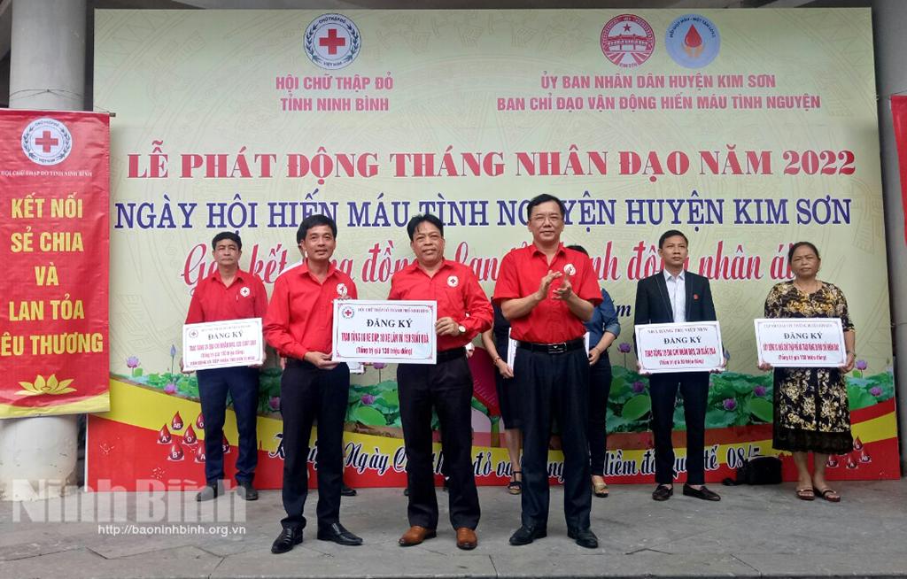 Phát động Tháng Nhân đạo năm 2022
