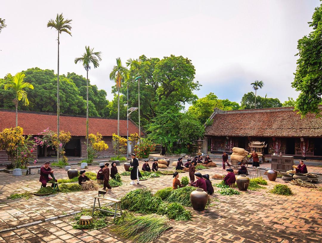 Lắng đọng dư âm cuộc chơi cổ phục